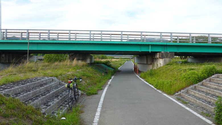 横河原橋の下をくぐれば、ゴールまであと少し