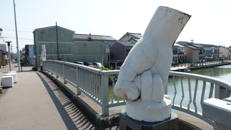 テーマ「心」、握りしめたこぶしは意思の強さだ