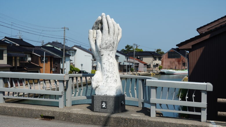 テーマ「愛」、確かに愛情表現ですね