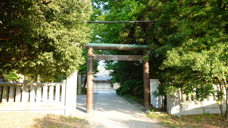 もう一つの銅板巻き鳥居