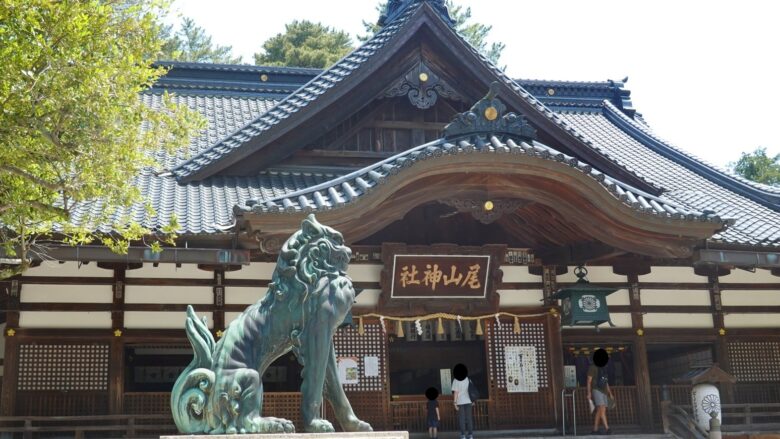 スタイリッシュな狛犬だな